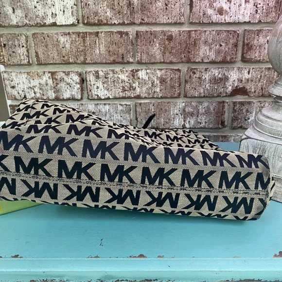 Michael Michael Kors jet set North South canvas tote beige black - Picture 3 of 9